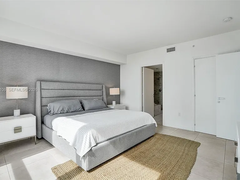 401 N Birch Rd #715 — Photo 7