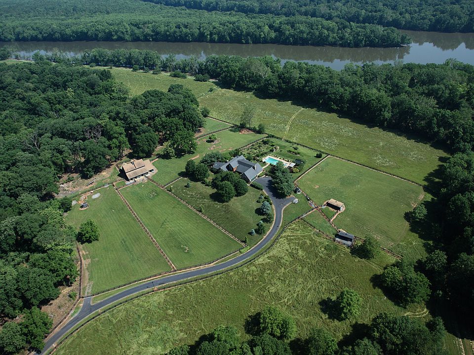 25 Acres on Potomac River!