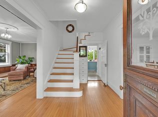 26 Nelson Pl, Worcester, MA 01605