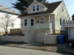 54 Summer St, Cranston, RI 02910