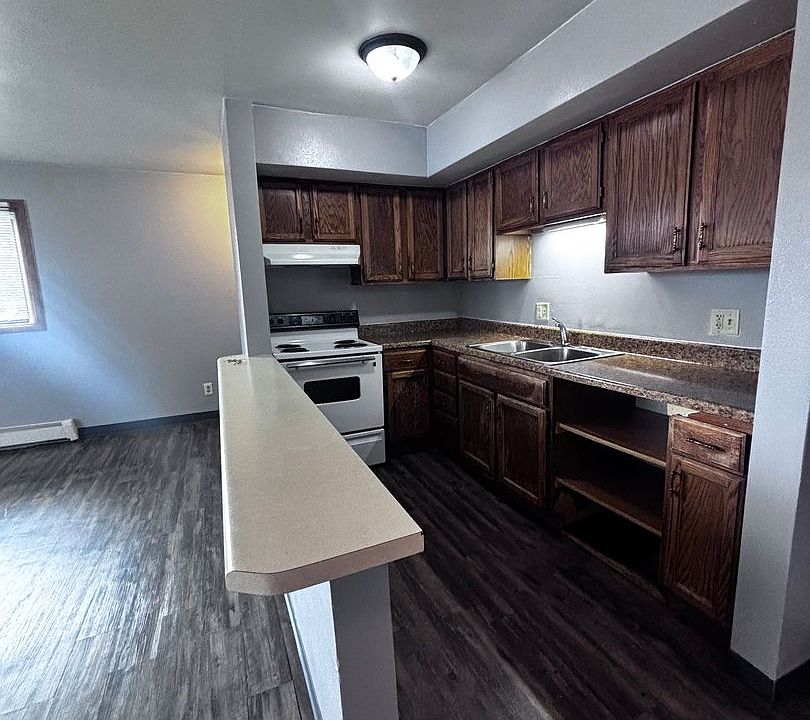 1st image of 440 W Calumet St APT 13