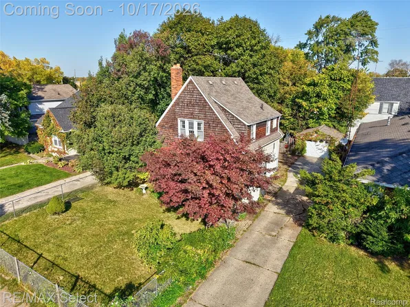 1913 E 2nd St, Flint, MI 48503