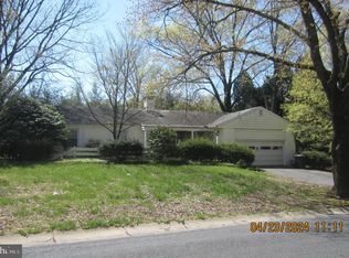 18 Oriole Dr, Wyomissing, PA 19610