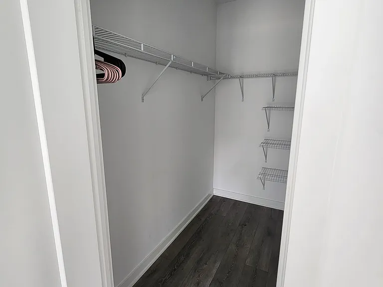 105 Oneida Cres #206 — Photo 15