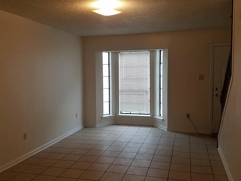 118 Oak Ridge Ave #C — Photo 1
