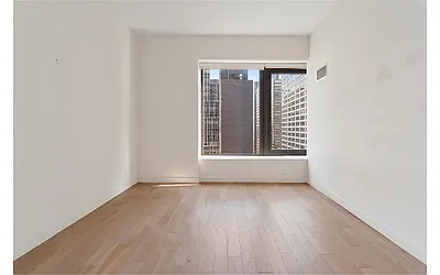 Rented by R New York