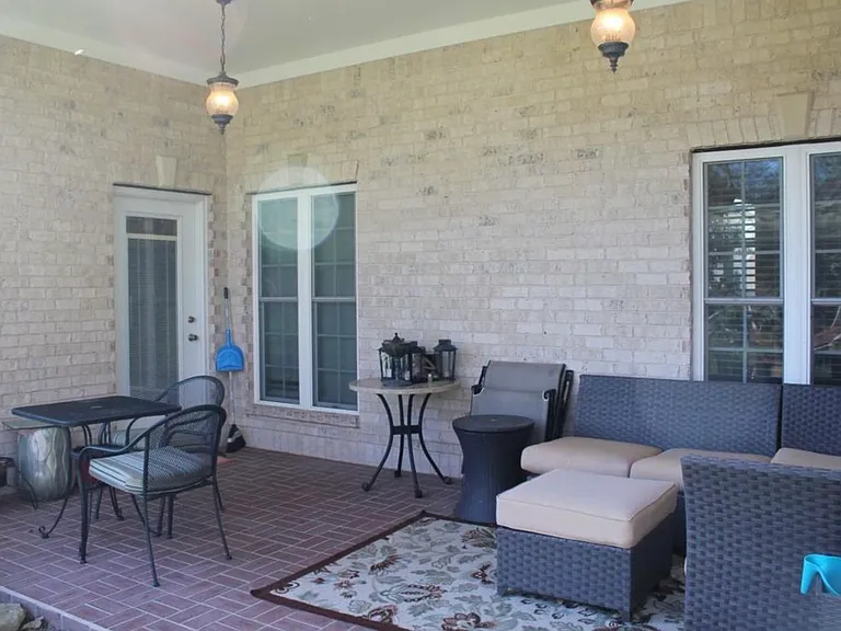 1834 Holly Oak Ln — Photo 15