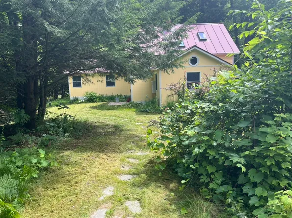 91 Arnold Mountain Rd, Stockbridge, VT 05772