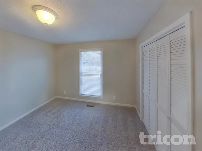 1706 Deerrun Rd — Photo 9