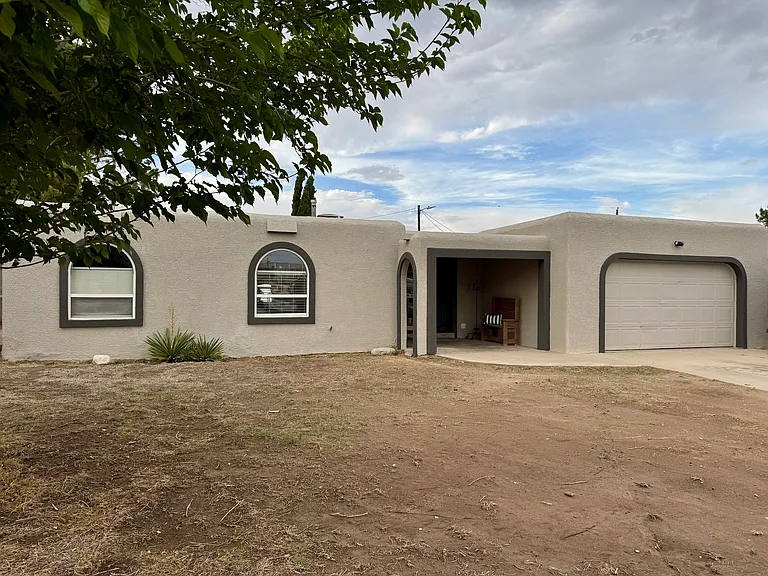 2918 Piedras Rd — Photo 1