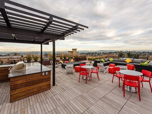 2nd image of 2202 E Olive St #220