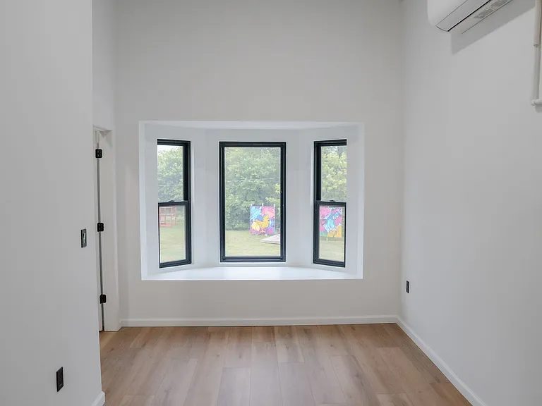 9301 Oakland Ave — Photo 29