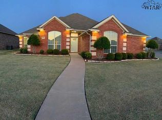 5017 Southfork Dr, Wichita Falls, TX 76310