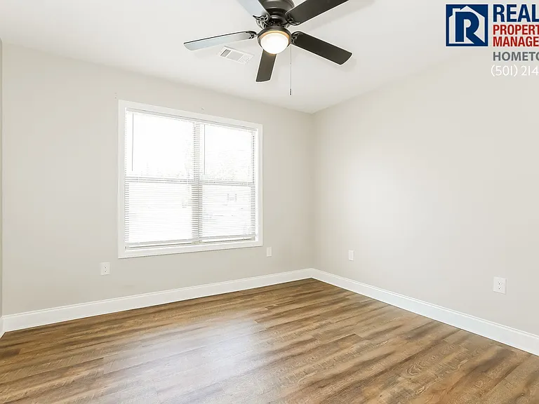 873 Jane Dr — Photo 32