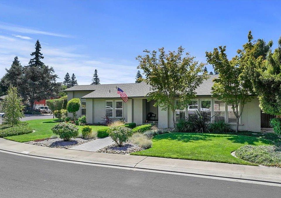 1st image of 6737 Panorama Dr