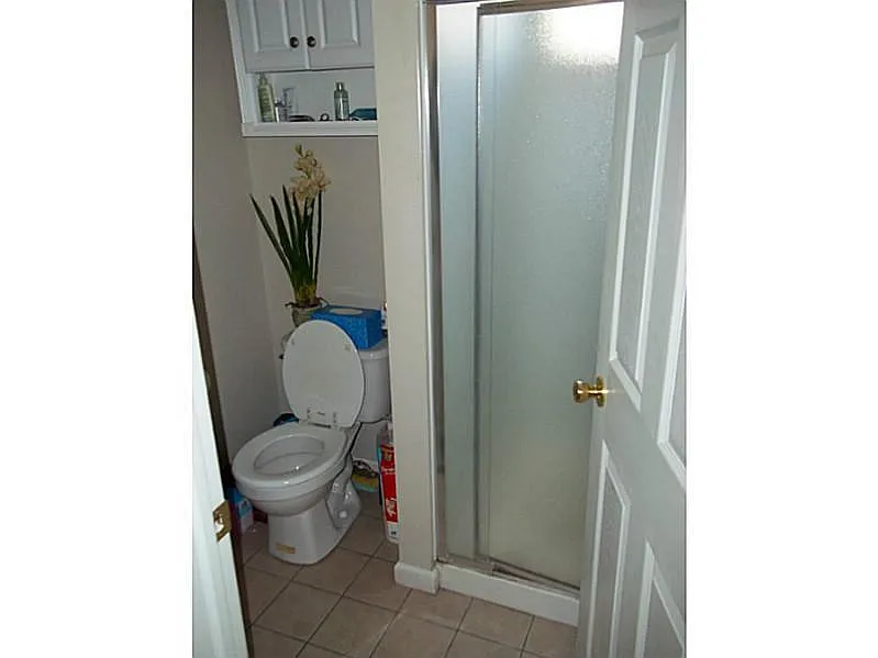 1st floor bathroom - 501 S Graham St
