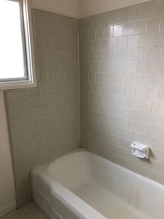 107 Circle Dr photo 1