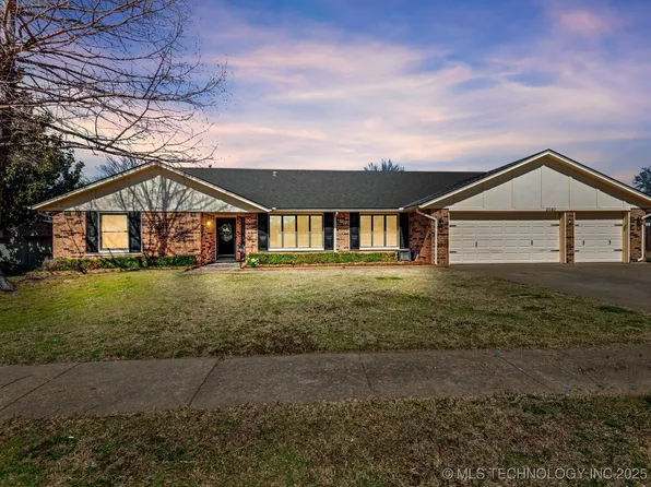 2540 Chapel Hill Rd, Bartlesville, OK 74006