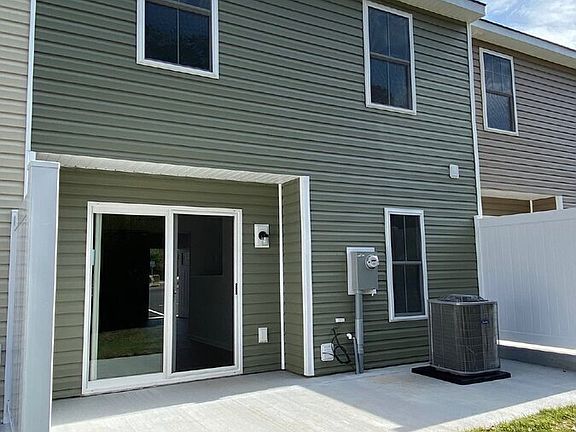 3rd image of 2783 Rowe St