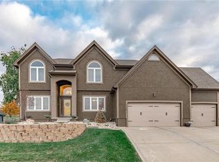 1706 Cambridge Cir, Kearney, MO 64060