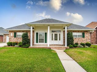 7 Cambridge Cir, Houma, LA 70364
