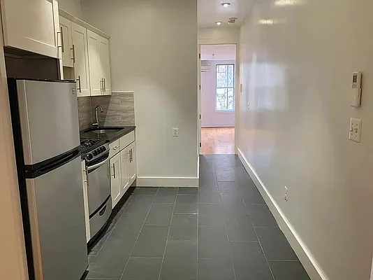 Rented by Yup Realty LLC | media 7