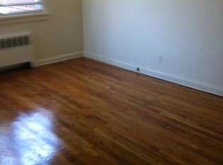 7836 226th St, Oakland Gardens, NY 11364