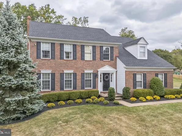 1015 Oak Ridge Dr, Blue Bell, PA 19422