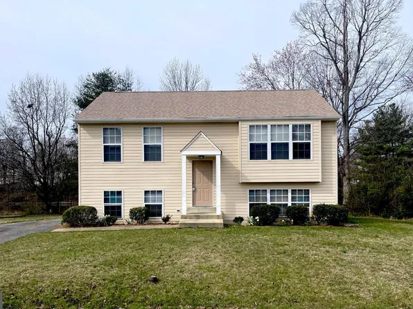 12586 Council Oak Dr, Waldorf, MD 20601