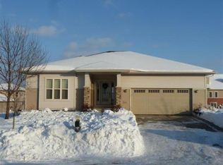 3076 Snowcap Trl, Madison, WI 53719