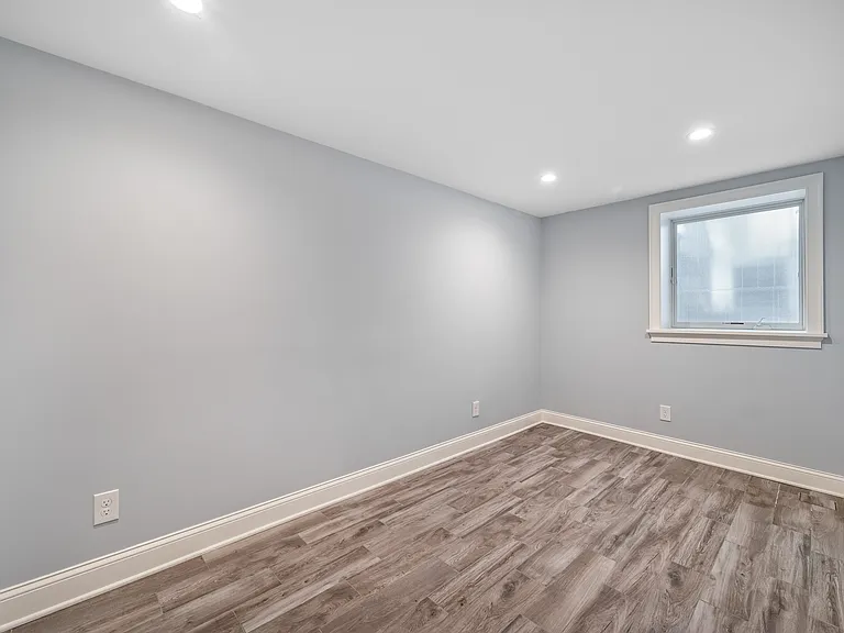 80 E Sunnyside Ln #1 — Photo 19