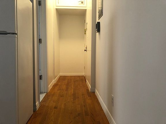 3rd image of 126 Saint Marks Pl APT 12A