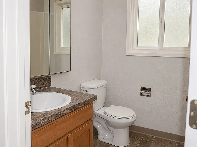 14204 NE 9th St — Photo 10