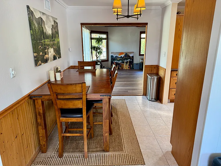 2312 Finch Ln — Photo 3