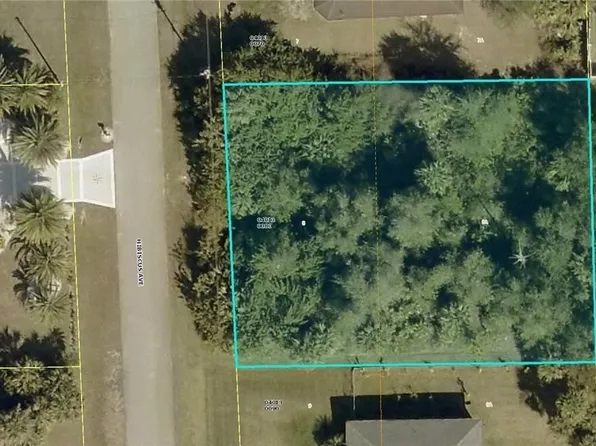 508 Hibiscus Ave, Lehigh Acres, FL 33972