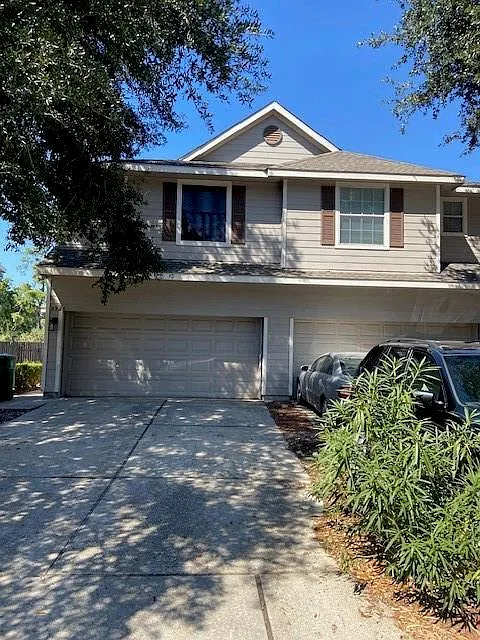 2926 Loganberry Park Ln