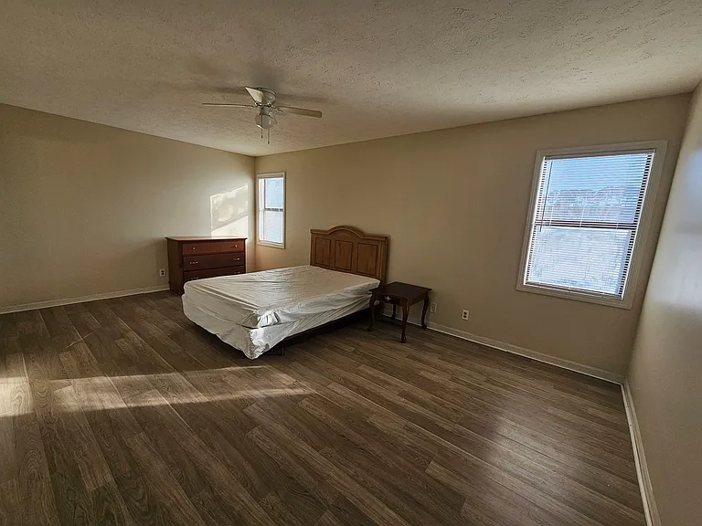 755 Burcale Rd #E6 — Photo 10