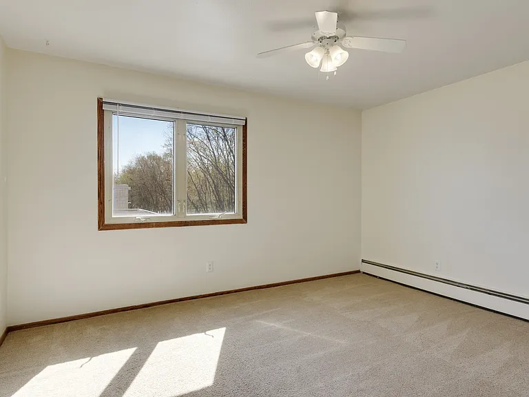 Hamline Terrace — Photo 8