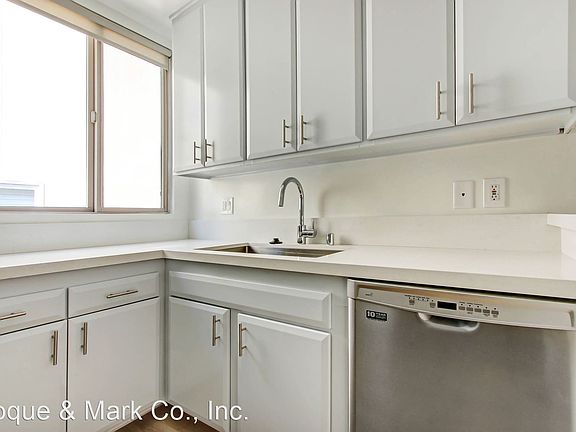 2nd image of 1047 11th St APT 8