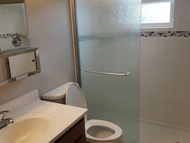Midtown Court — Photo 12