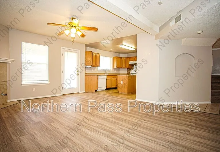 817 Dakota River Ave — Photo 10