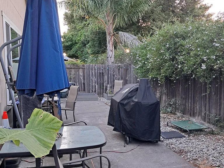 Boron Ave — Photo 9