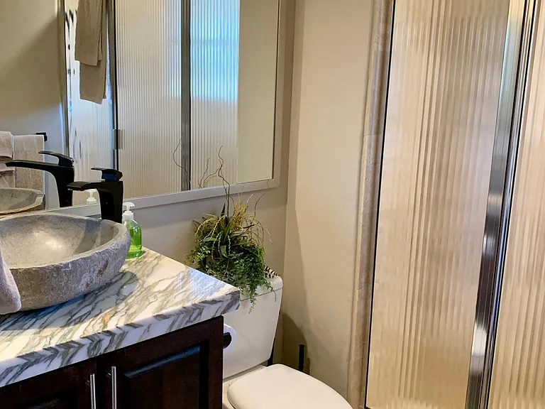N Arizona Biltmore Cir — Photo 22