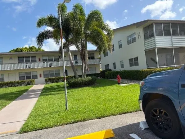 183 Camden H #183, West Palm Beach, FL 33401