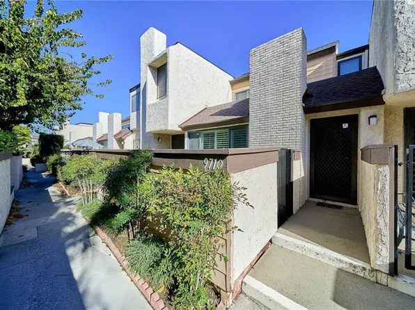 9710 Walker Ct, Cypress, CA 90630
