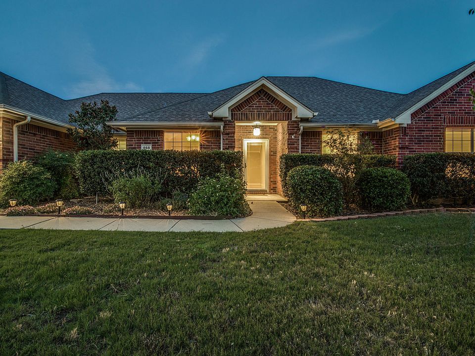 858-fairview-dr-krugerville-tx-High-Res-1.jpg