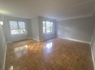 198-01 67th Ave #3P, Fresh Meadows, NY 11365