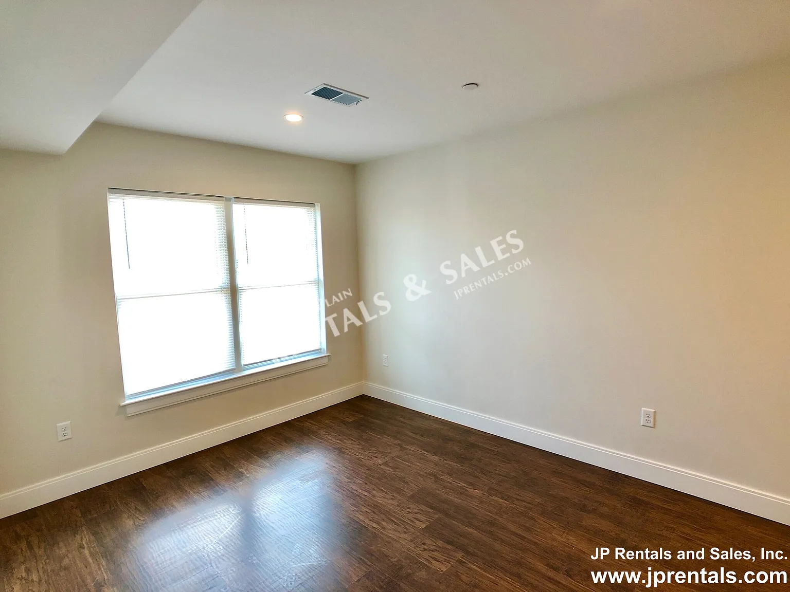 1 bed, 1.0 bath, 735 sqft, $2,700 — Photo 4