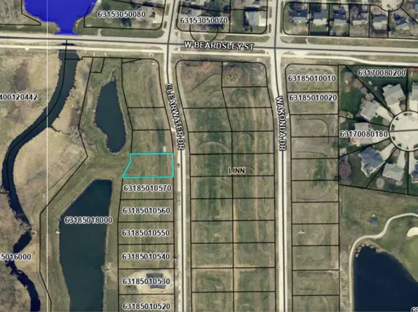 3009 Clearwater Dr, Norwalk, IA 50211