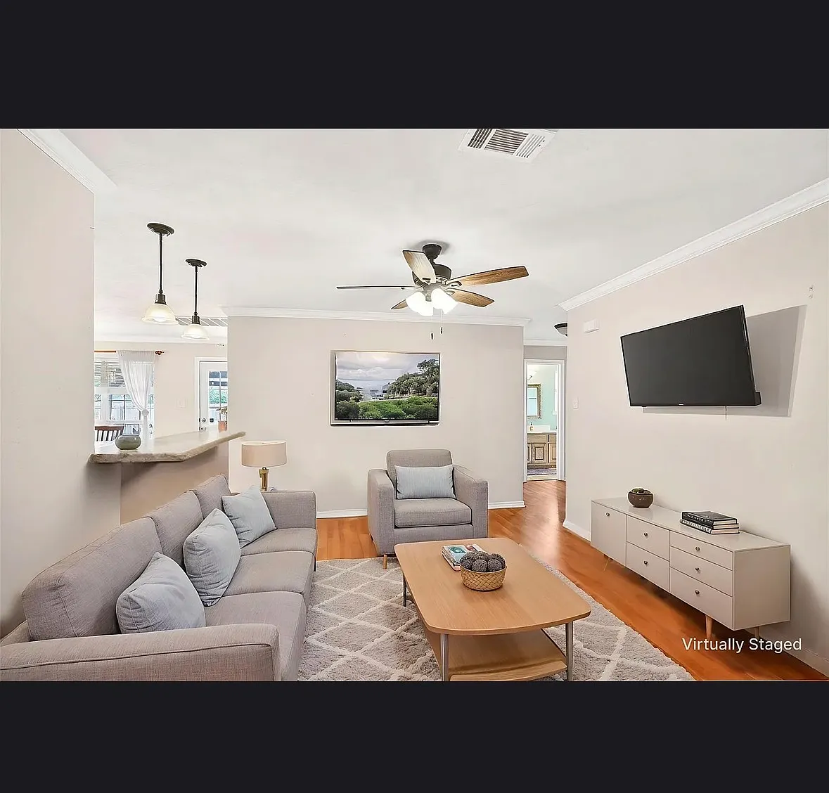 4 bed, 2062 sqft, $2,500 — Photo 2